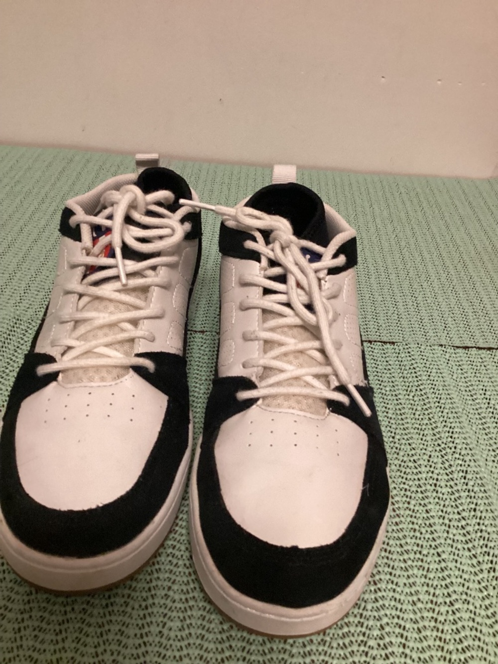 eS Skate board foot wear for support and protection M SZ 8